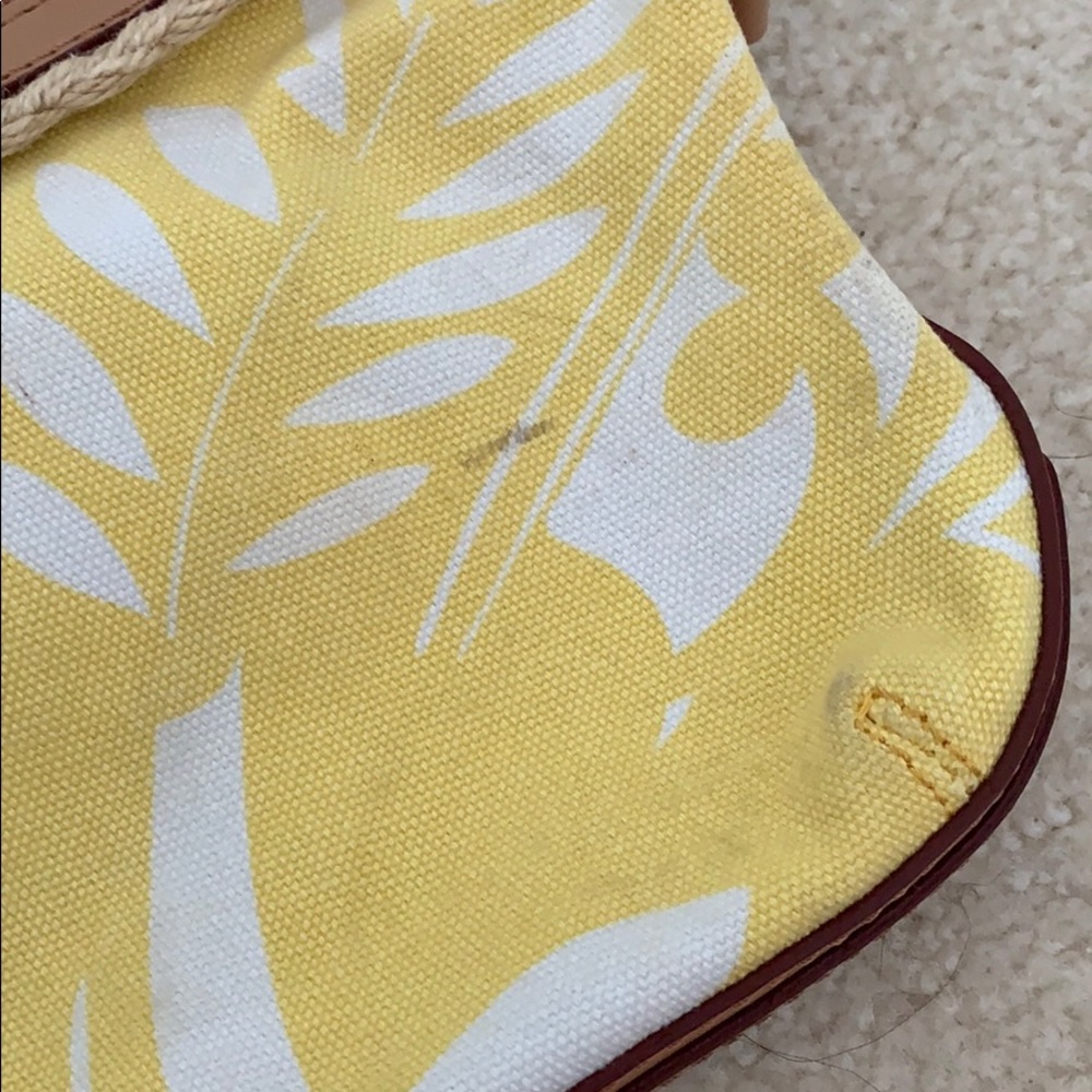 Tommy Hilfiger Yellow Flowered Purse - Picture 4 of 8